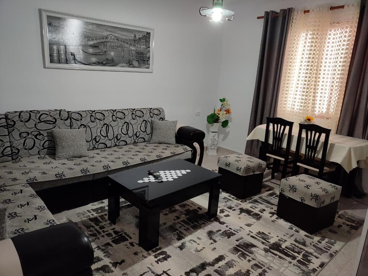 Guest House Eloid Berat Zewnętrze zdjęcie
